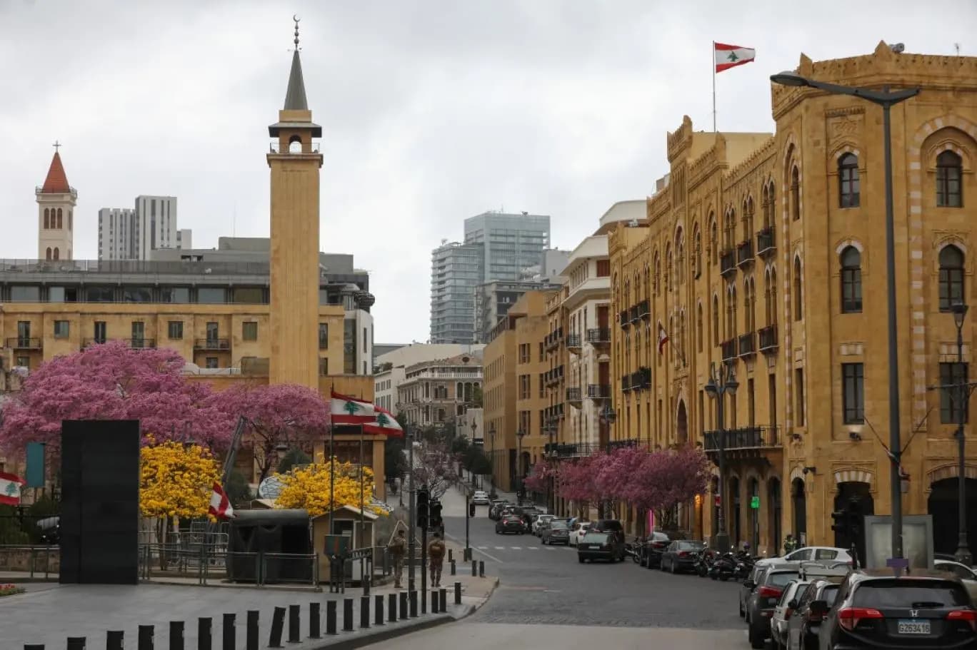 سفير يعود خائباً من زيارة مرجعية