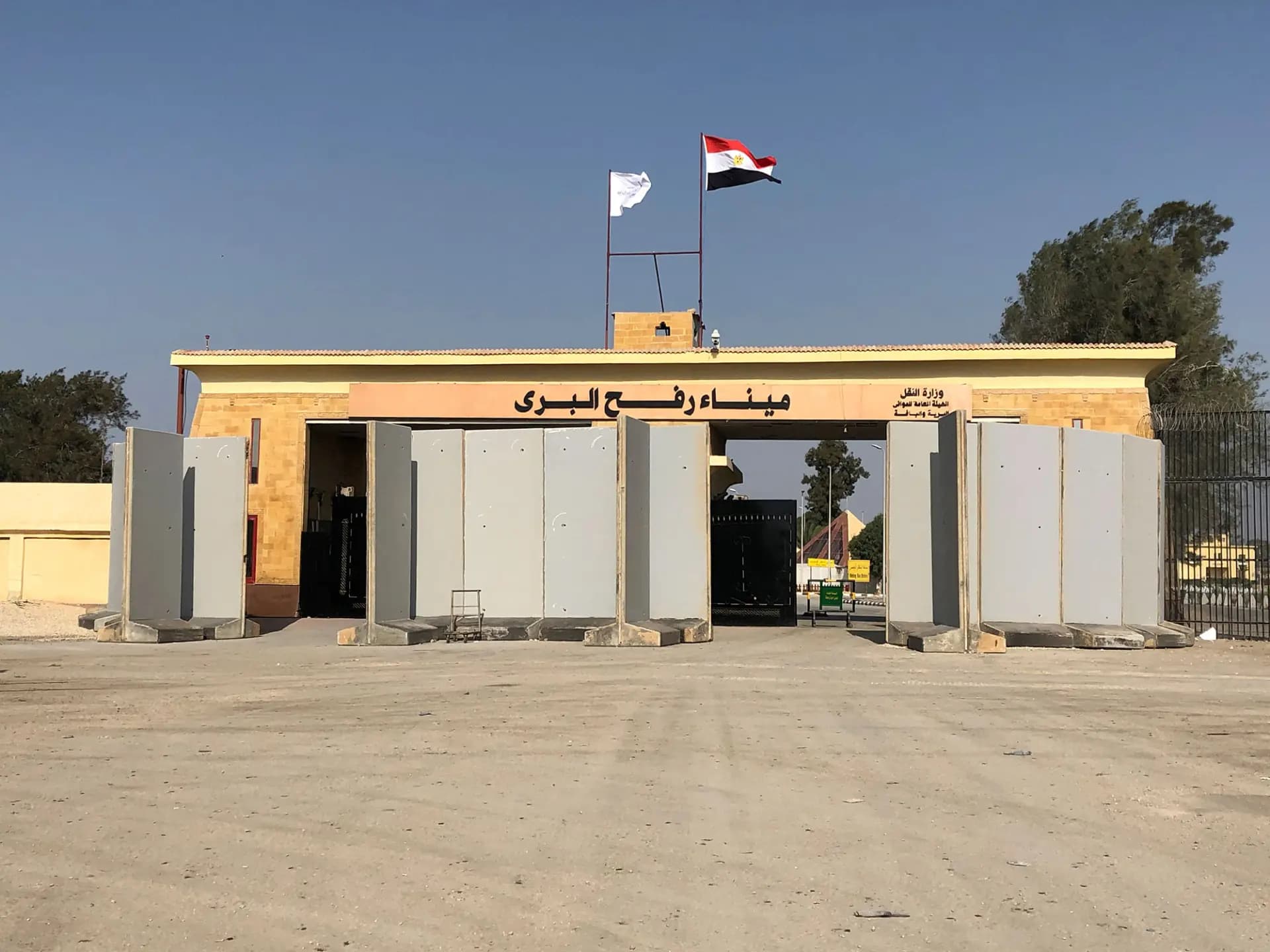 ما حقيقة إعادة فتح معبر رفح؟