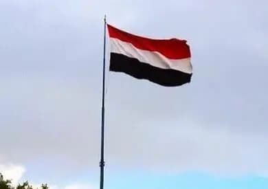 "ردًّا على القصف الأمريكي - البريطاني".. هذا ما استهدفه الحوثيون