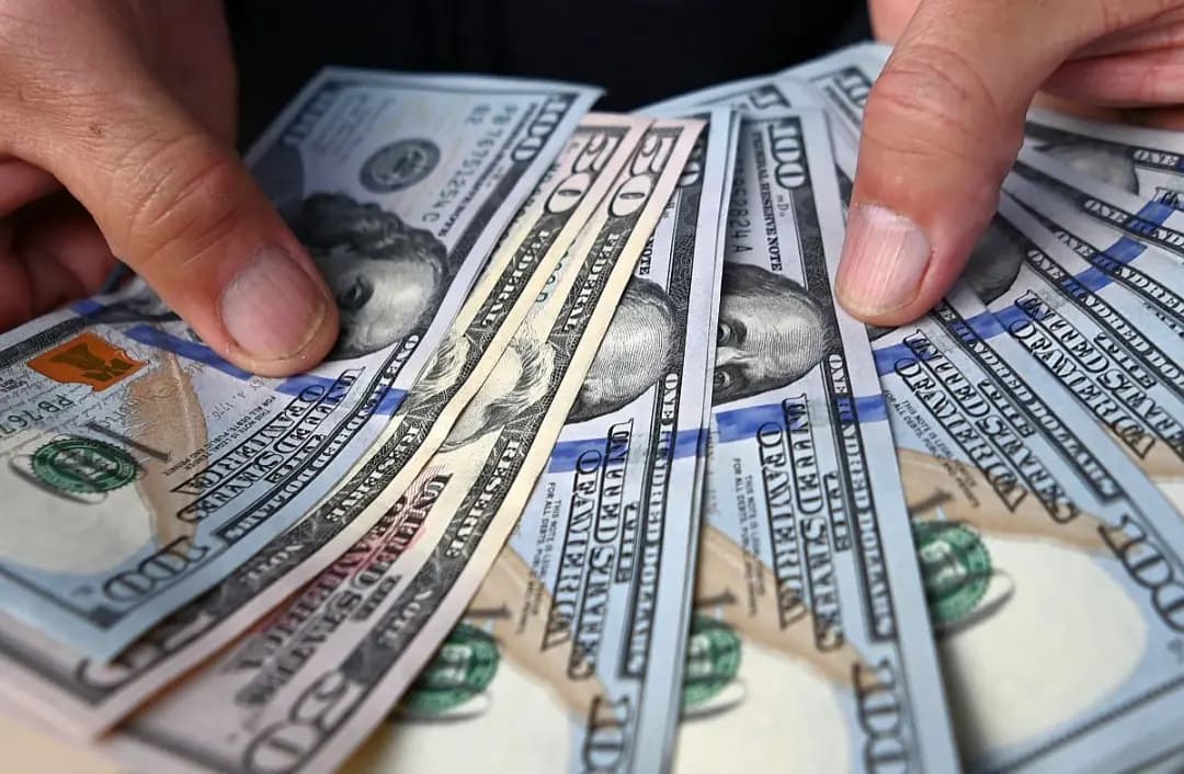 اليكم سعر صرف الدولار في السوق السوداء