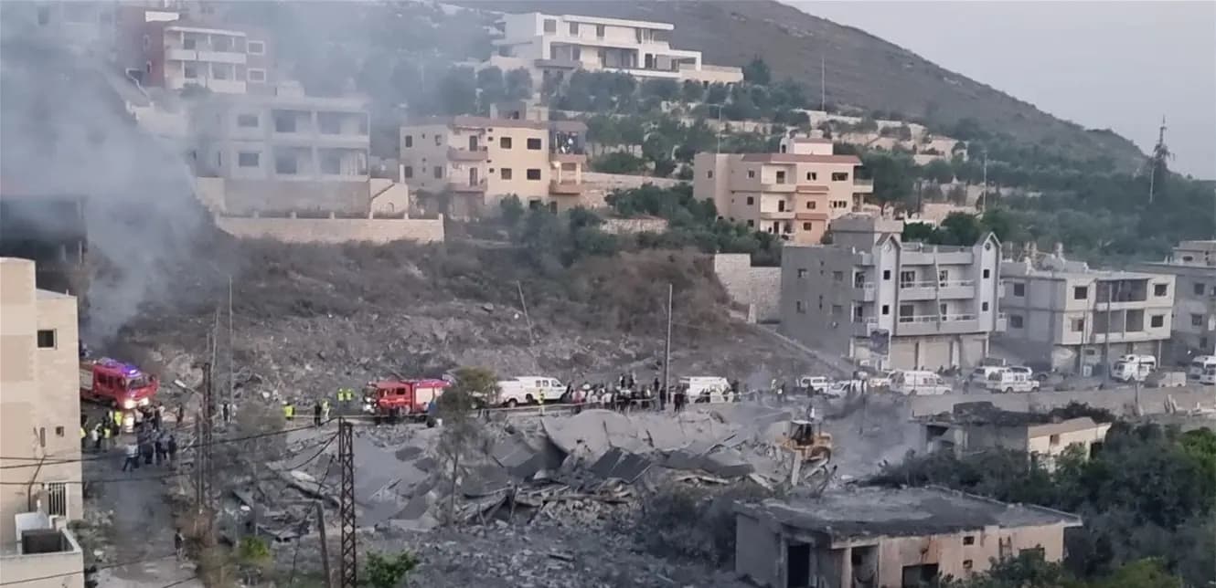 "أخلوا المنزل فورًا"..رسالة وصلت إلى هاتفه قبل أن يستهدفه العدو