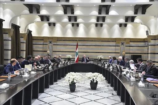 وزير لبناني ينسحب من مؤتمر دولي.. ما السبب؟