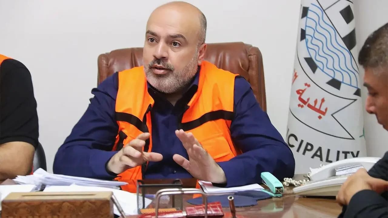 العدو يواصل اعتداءاته على غزة.. ويغتال رئيس بلدية النصيرات