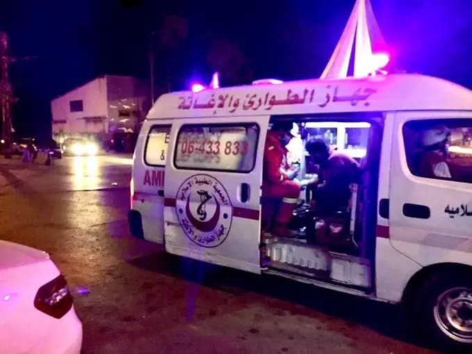بعد ورود اتصال لجهاز الطوارئ.. ما حدث في سيارة الإسعاف مذهل!