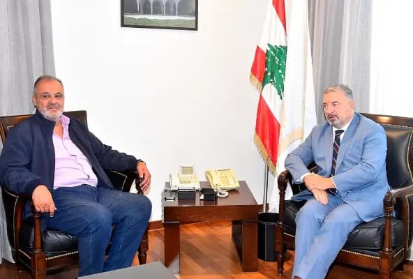 "لتأمين فرص عمل".. بوشكيان يلتقي مديرًا لدى البنك الدولي
