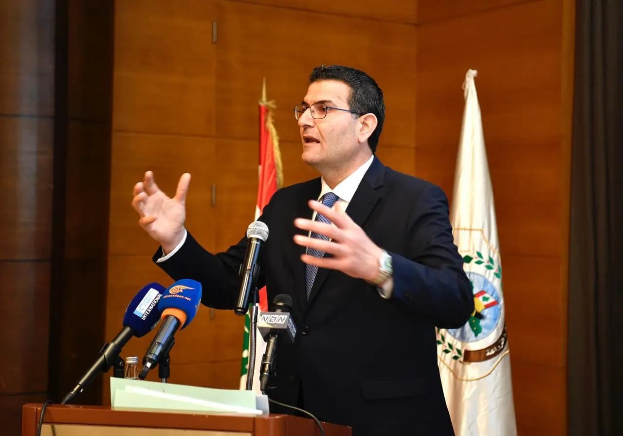 في اجتماع رفيع المستوى.. الحاج حسن يعلن بدء العمل على استراتيجية الوزارة