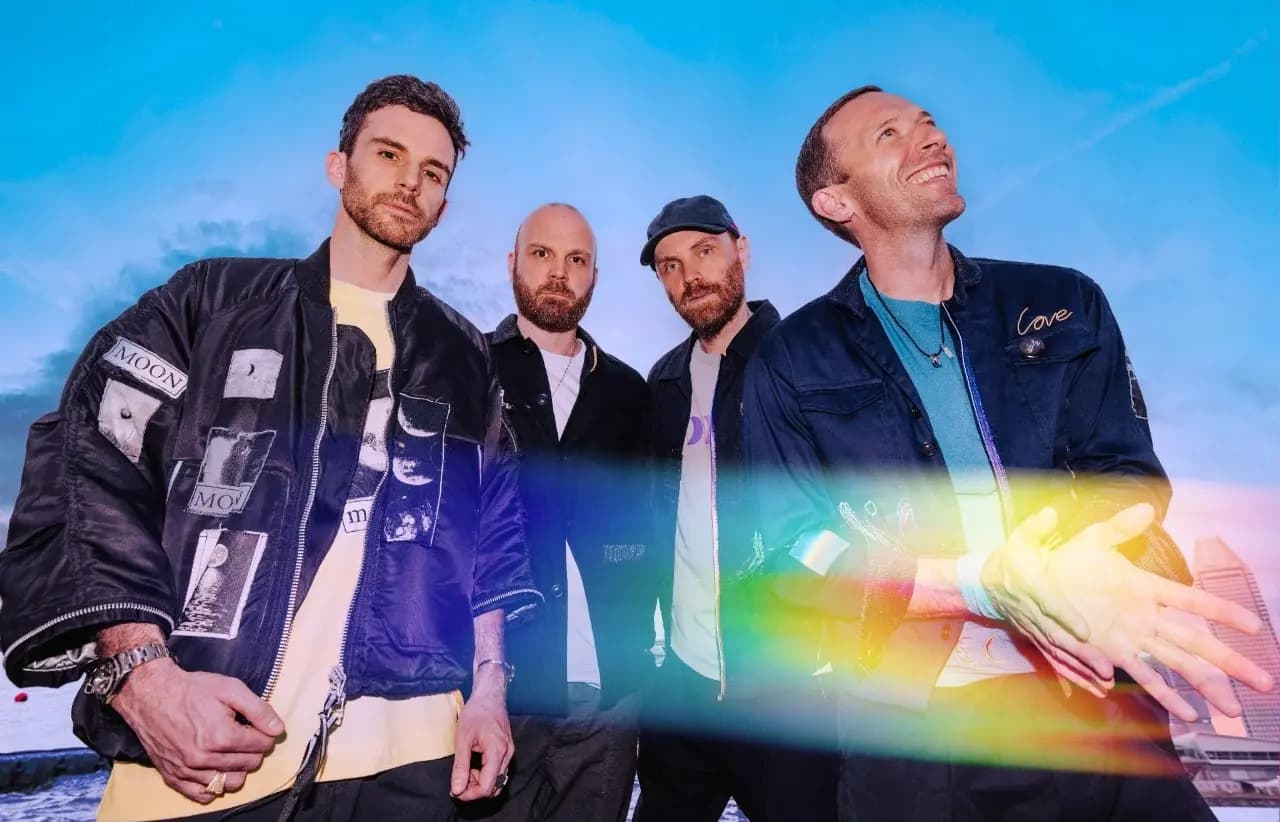 فرقة COLDPLAY وأولى أغاني الألبوم الجديد MOON MUSiC