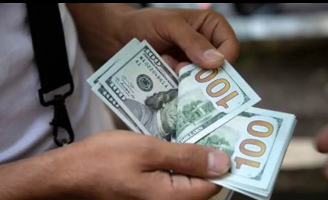 تراجع طفيف في سعر الدولار، فكيف أقفل مساء اليوم؟