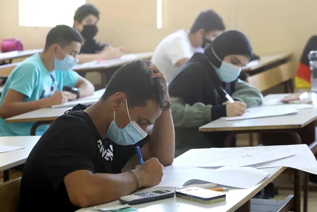 الامتحانات الرسميّة والأقلام المأجورة ...!