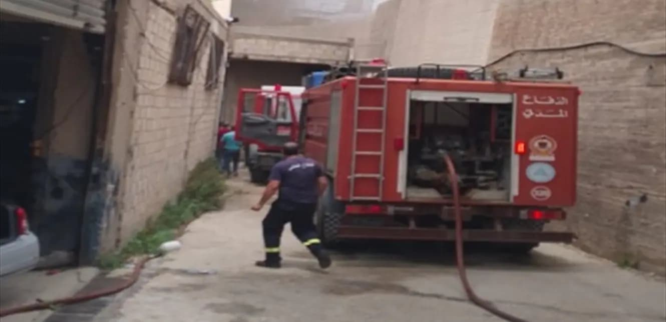 حريق كبير في معمل للألمنيوم.. وإخلاء للسكان