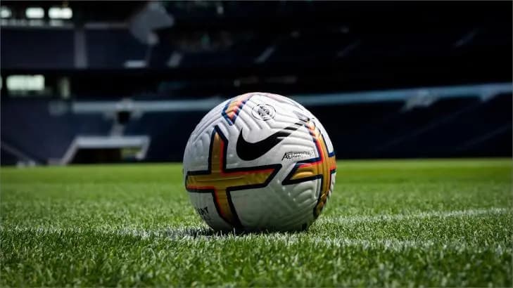 وفاة لاعب كرة قدم بحادث مروري.. من هو؟
