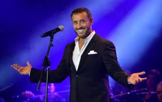 معجبة تعرض الزواج على كاظم الساهر.. وهكذا رد عليها