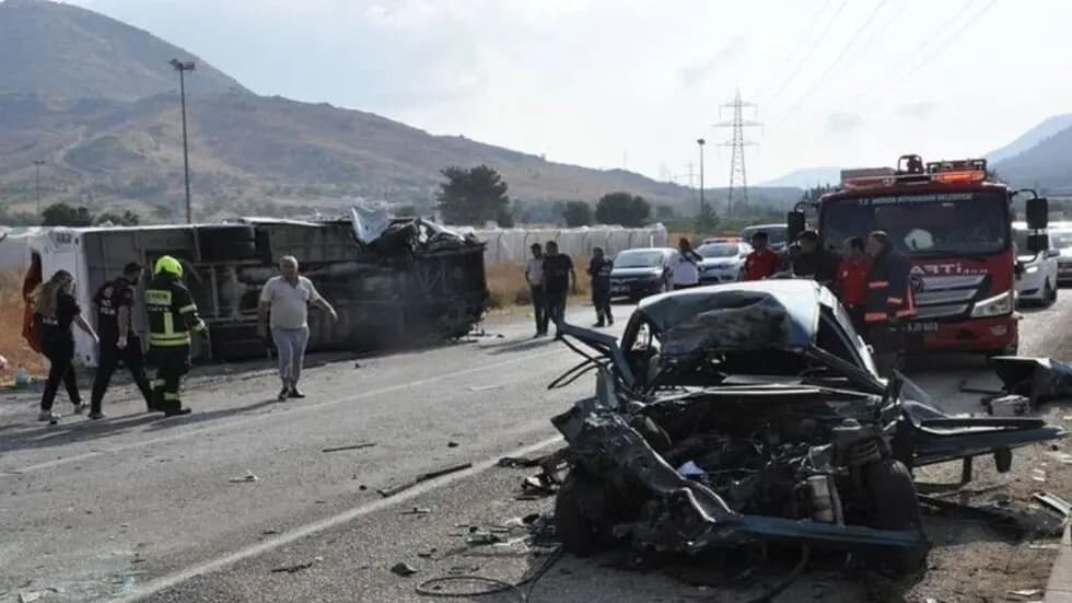 تركيا.. حادث سير يودي بحياة شخصين