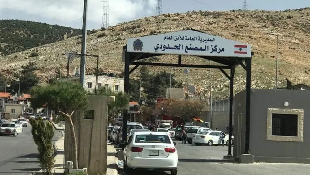 حادث سير على طريق المصنع الدولي.. ماذا عن الإصابات؟
