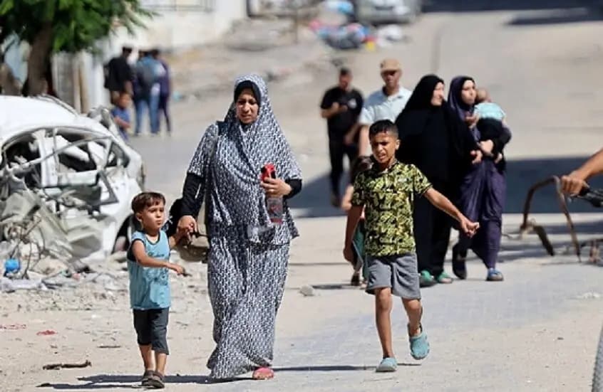 اتصالات "عاجلة" بين هنية والوسطاء.. هذا ما دار بها