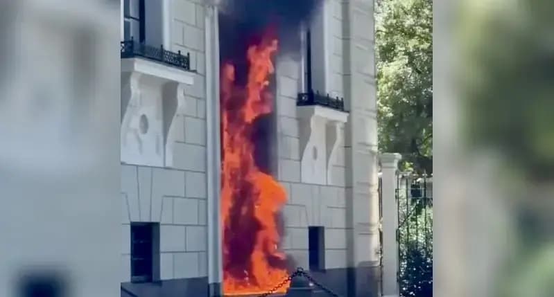 النرويج.. رجل يلقي زجاجتي مولوتوف على القصر الملكي