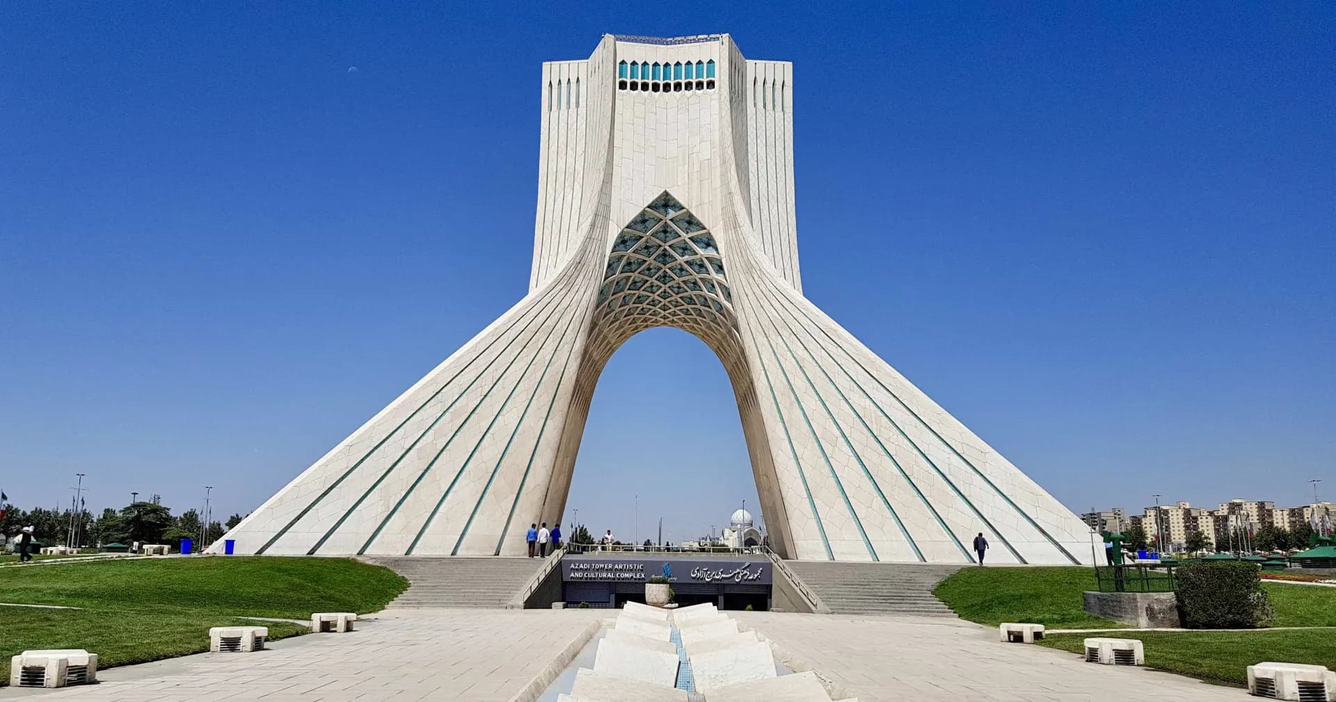 إيران: نجري محادثات غير مباشرة مع أميركا عبر سلطنة عمان