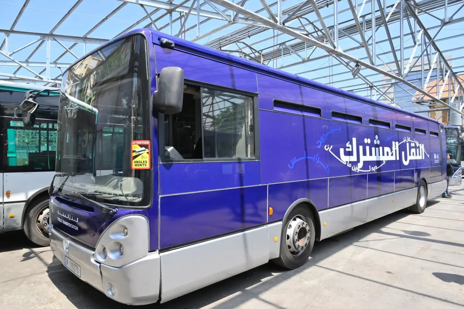 اتحادات و نقابات النقل البري تؤكد دعمها لمشروع باصات النقل العام