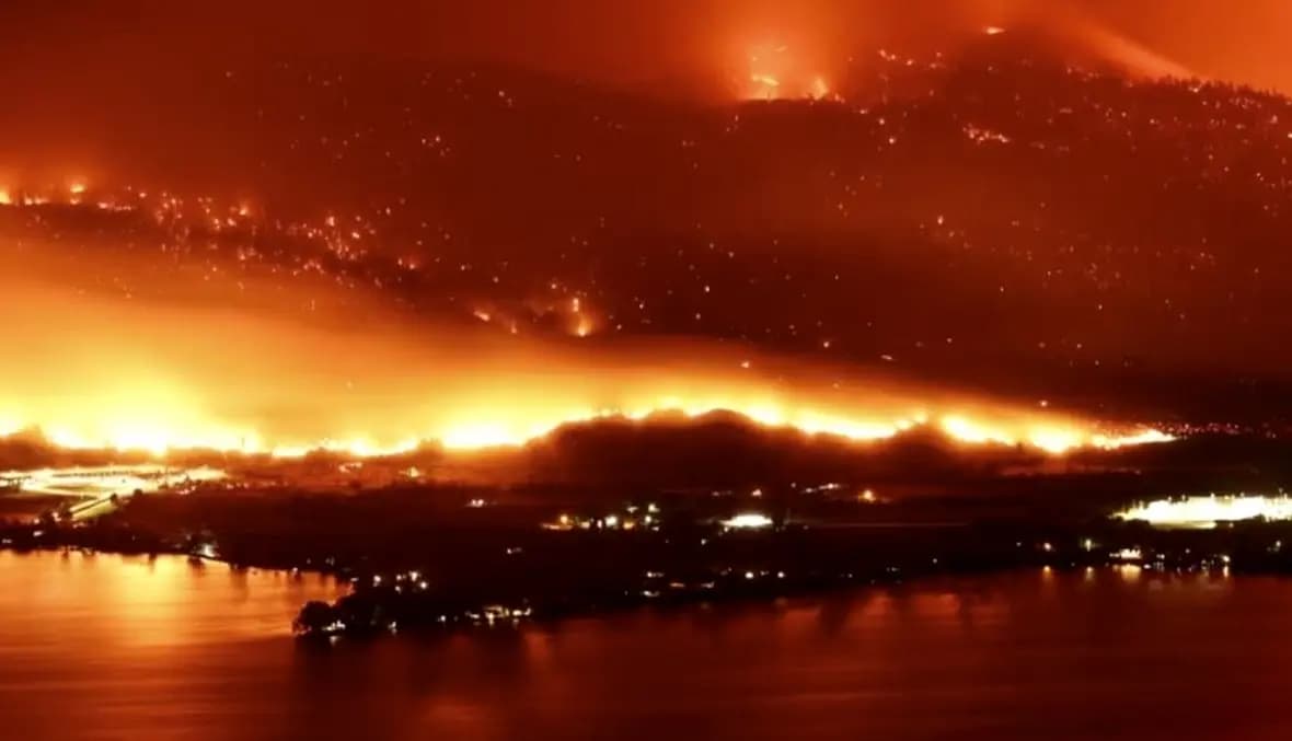 إجلاء ٩ آلاف شخصاً في كندا بسبب الحرائق