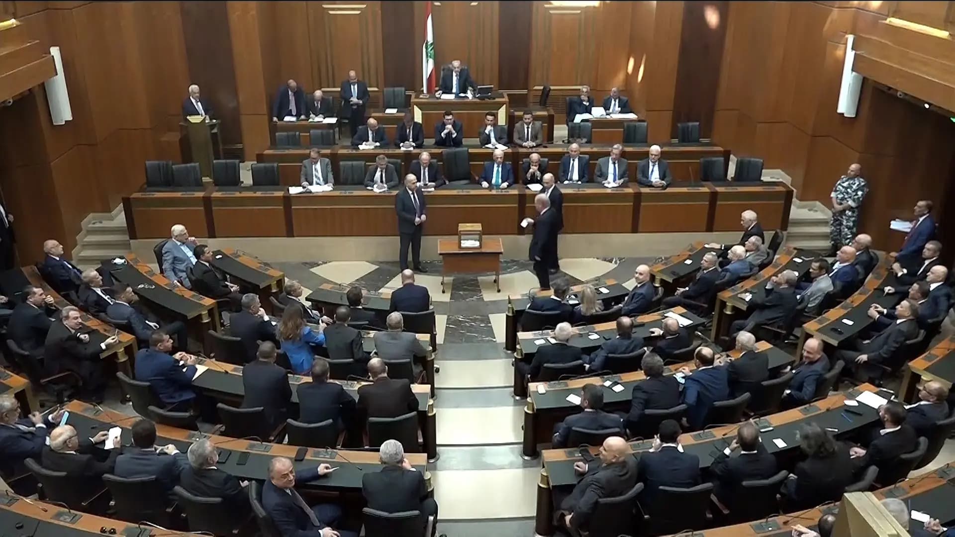مجلسُ النّواب الحاليّ قد لا ينتخب رئيس الجمهوريّة والدّعوة لانتخابات نيابيّة مبكرة لم تلق التّجاوب
