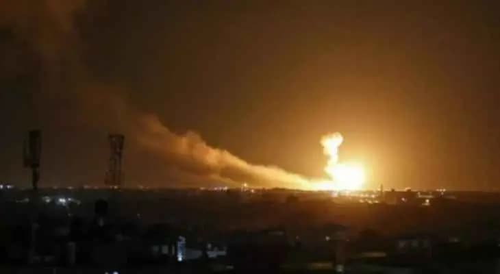انفجارات في مستودعات جماعات إيرانية بريف حمص