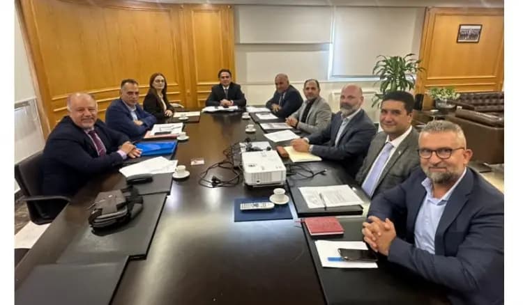 اجتماع بين مديرية النقل البري والبحري ووفد من وزارة النقل السورية