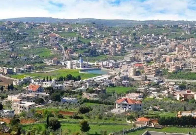 "في كونين" العدو يستهدف سيارة