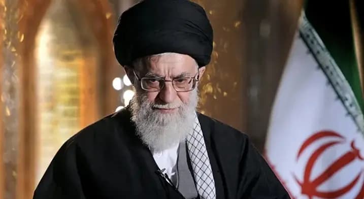 خامنئي: الانتقام لدم هنية من واجباتنا