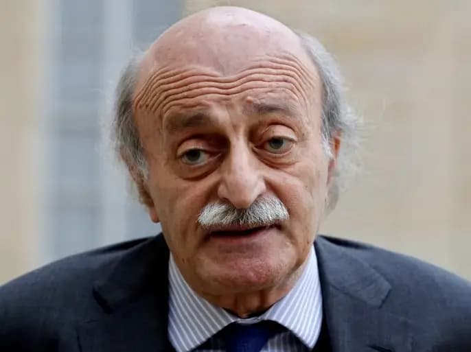 بالصور.. جنبلاط ومشايخ دروز في مجمع سيد الشـ.ـهد.اءِ