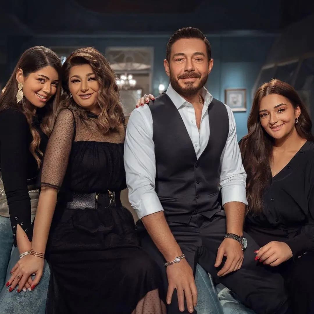 أحمد زاهر يؤجل خطوبة ابنته ليلى