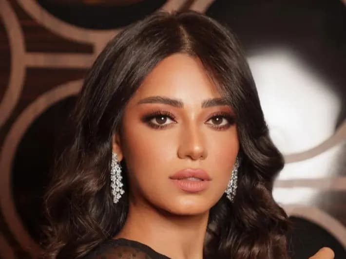 الصورة الأولى لـ "رحمة رياض" وابنتها