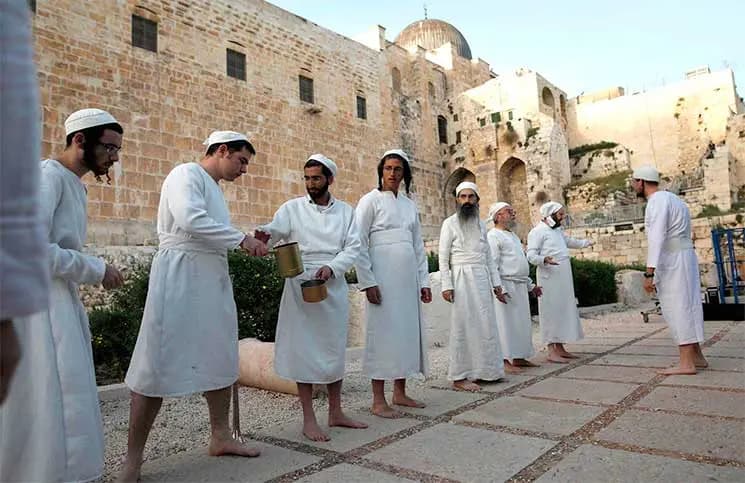 حاخامات القدس يدينون الصلاة في "الأقصى"