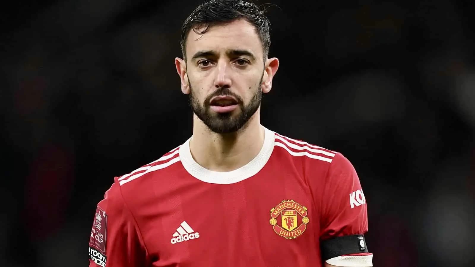 مانشستر يونايتد يمدد عقد نجمه