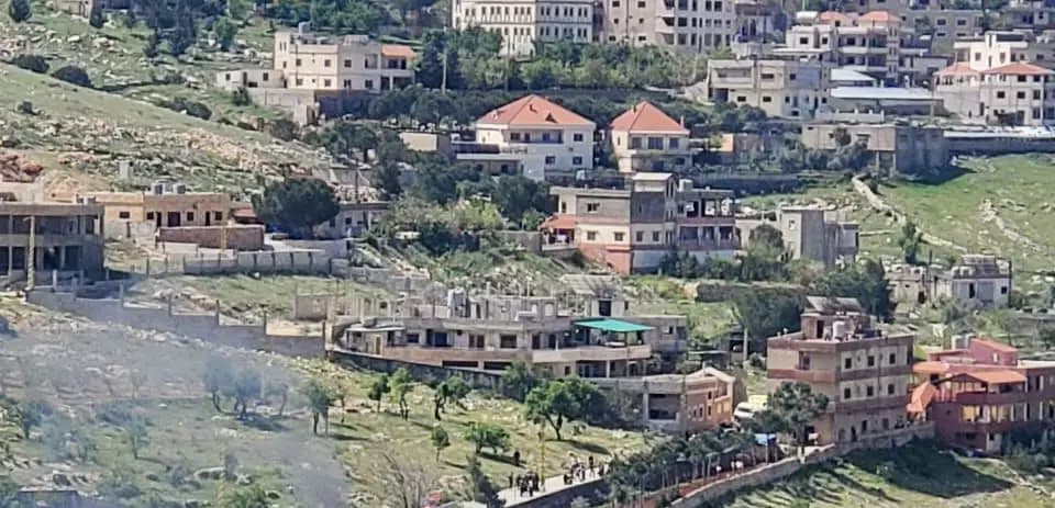"مخلفات وتفجير".. تنبيه لسكان بلدة سرعين