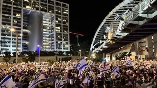 "في تل أبيب".. مسيرات مناهضة لحكومة نتنياهو