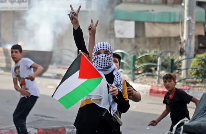 حماس: لإشعال المواجهة والتصدي لعدوان المستوطنين
