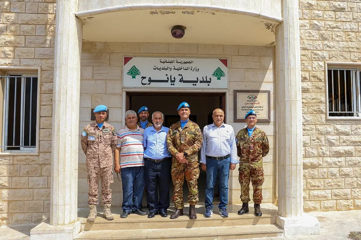 اليونيفيل "الإيطالية" تدشّن مشروع إنارة طريق عام يانوح