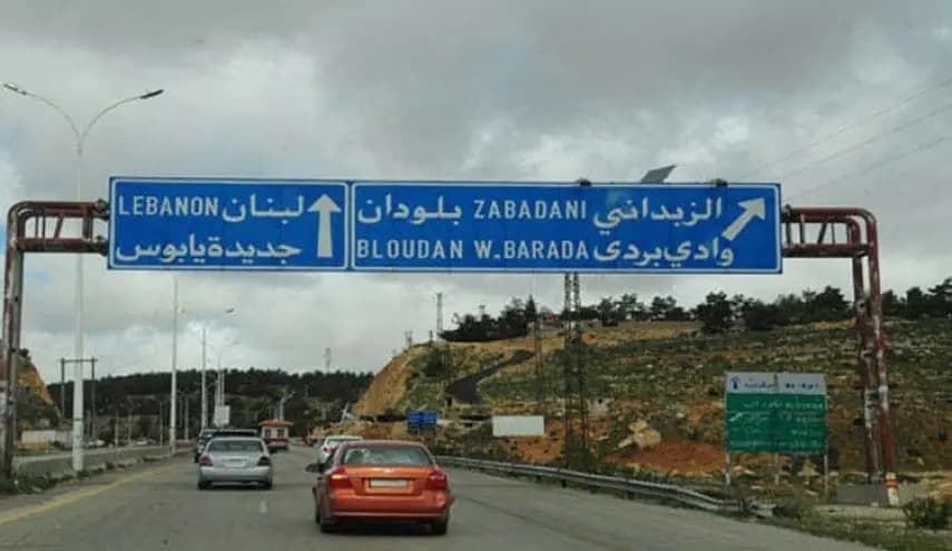 استهداف سيارة على طريق دمشق - بيروت