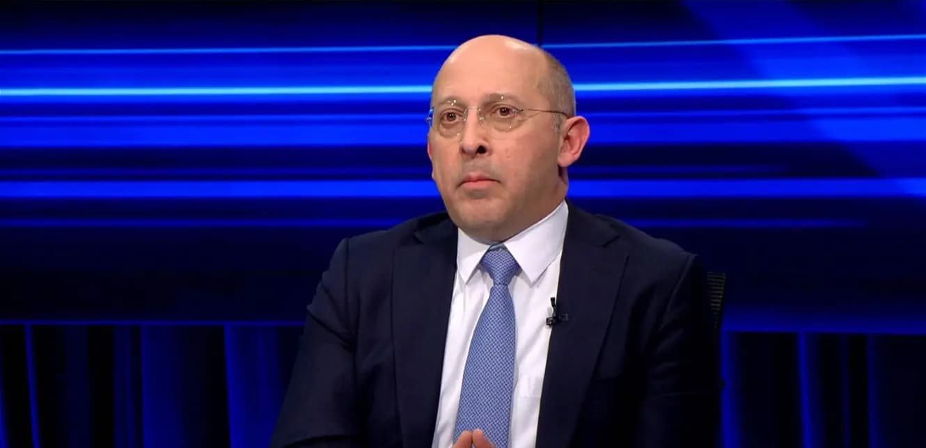 "قمة السكيزوفرينيا".. هكذا هاجم آلان عون التيار