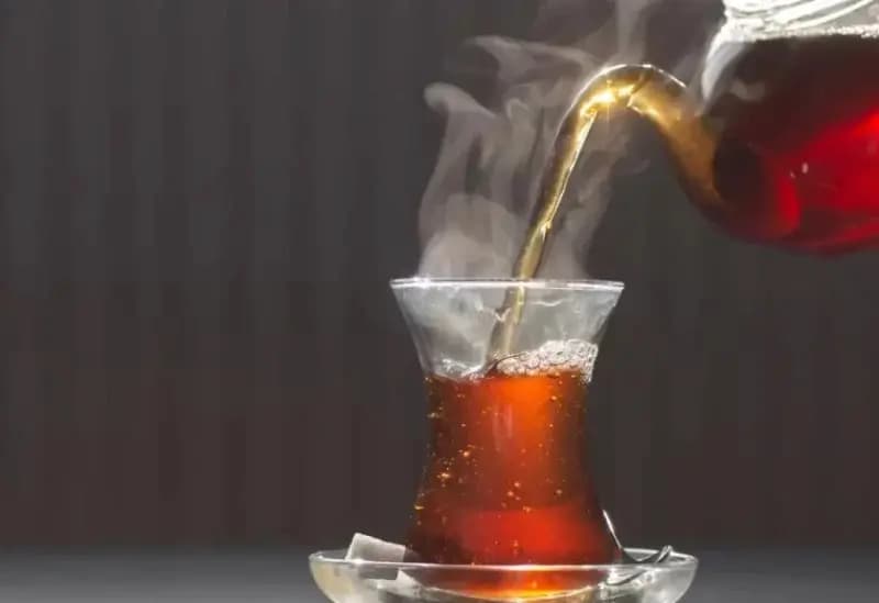 شرب الشاي وأطلق النار في فمه.. هذا ما حصل مع الشاب العشريني