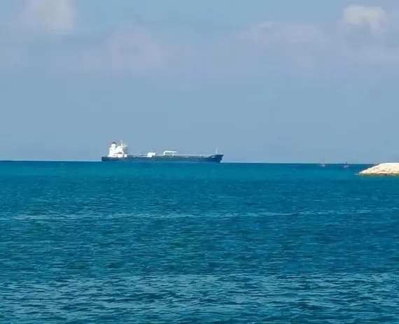 من الجزائر.. الفيول يصل إلى لبنان