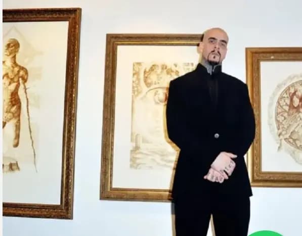 القبض على فنان أمريكي يرسم بدم البشر