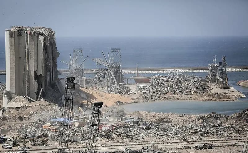 وفد من تجمع أهالي شهداء المرفأ يزور حجار: لمنع القاضي بيطار من الدوام