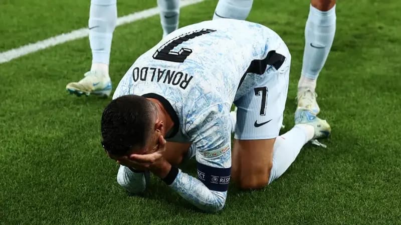 ريال مدريد يهنئ رونالدو بوصوله إلى الهدف رقم 900