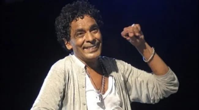 "محمد منير" يتعرض لأزمة صحية.. وهذه هي حالته