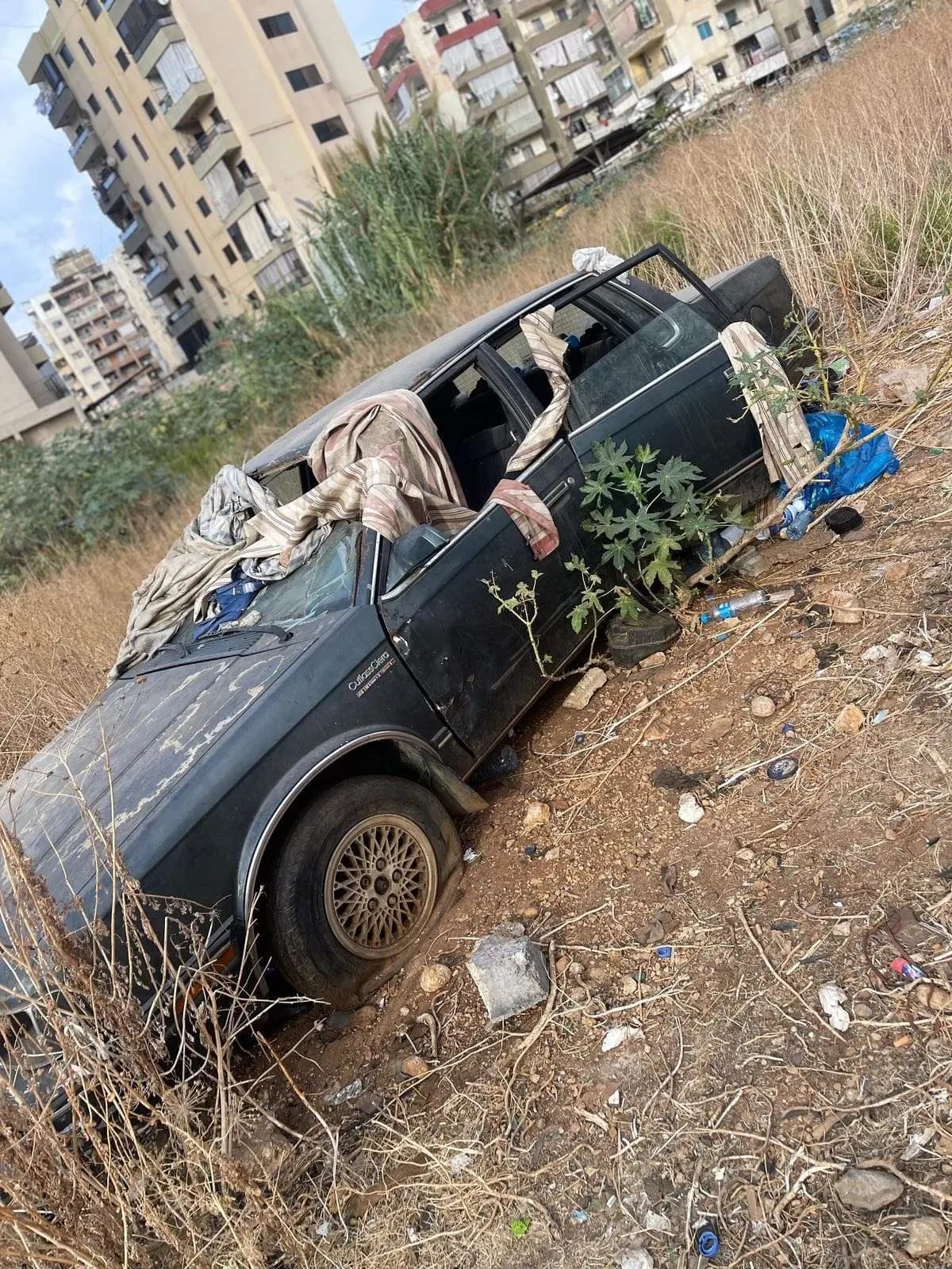 عُثر عليه جثة متحلّلة في سيارة