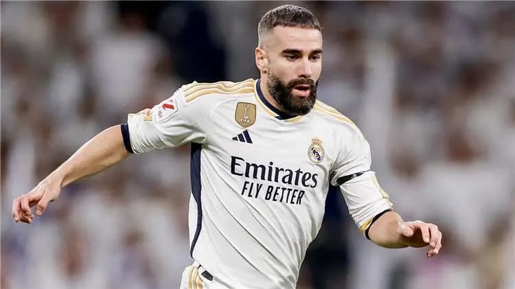 "كارفاخال" يحسم مصيره مع ريال مدريد