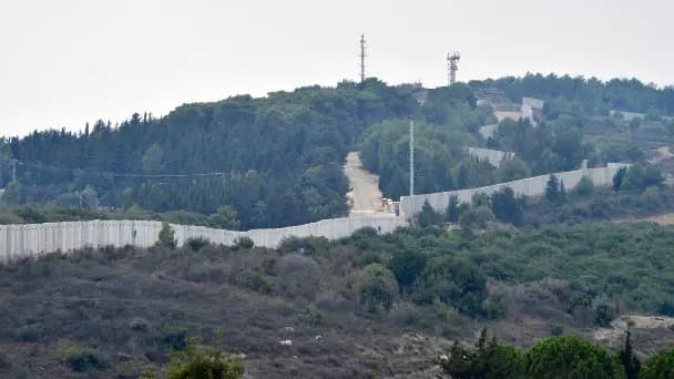 بصواريخ البركان.. الحزب يرد على اعتداء الأحمدية
