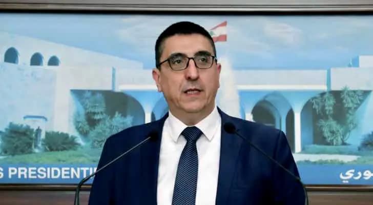 وزير الشؤون يقوم بجولة لتفقد الصامدين في الجنوب