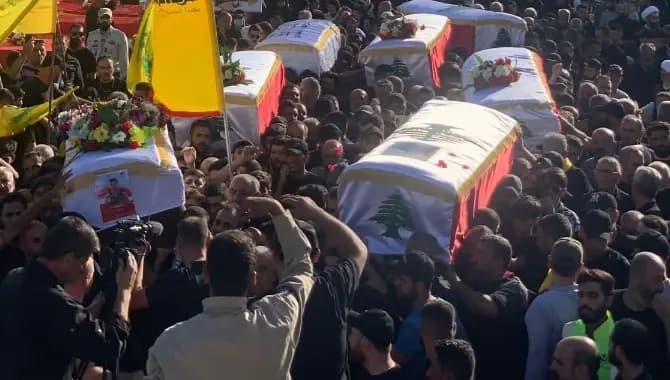 ميس الجبل تشيع شهداء الاعتداء الصهيوني على الضاحية